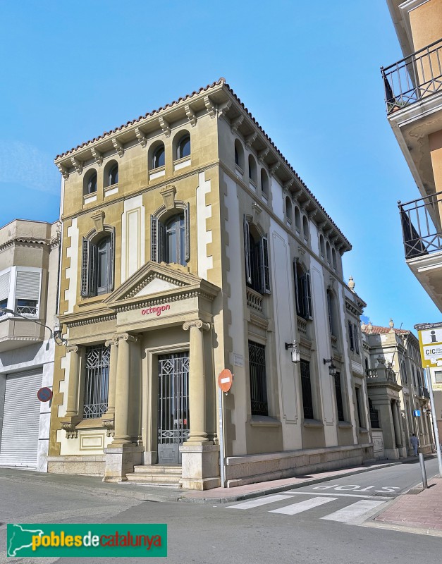Sant Sadurní d'Anoia - Edifici de la Caixa de Pensions (Foto: Albert Esteves, 2024) Sant Sadurní d'Anoia - Edifici de la Caixa de Pensions