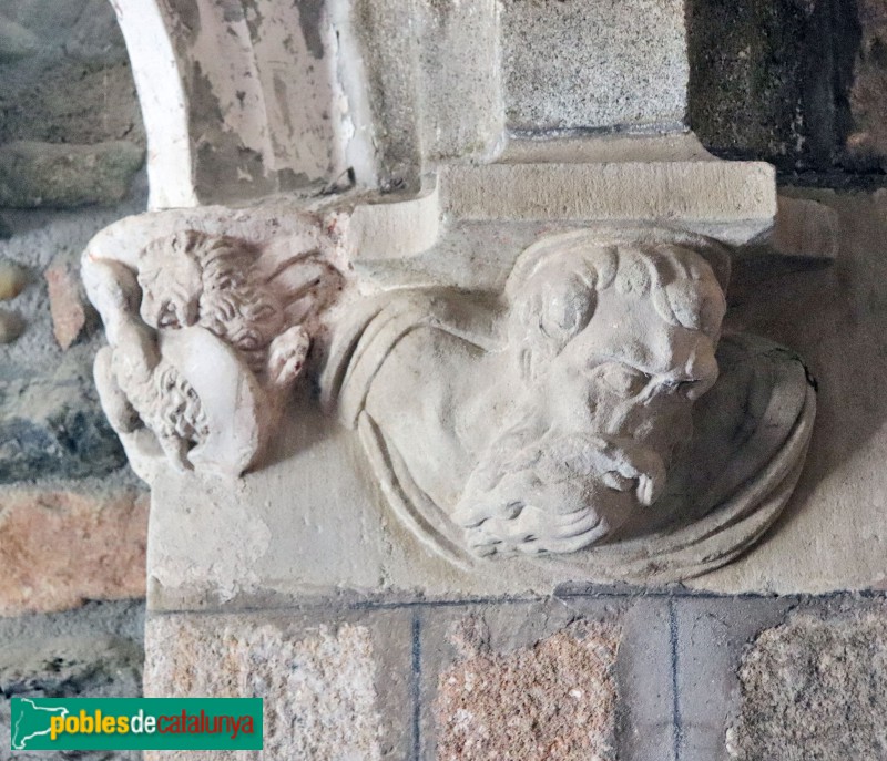 Sant Esteve de Palautordera - Església de Sant Esteve. Mènsula esculpida (Foto: Albert Esteves, 2024) Sant Esteve de Palautordera - Església de Sant Esteve. Mènsula esculpida