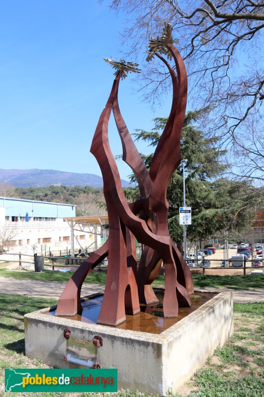 Sant Esteve de Palautordera - Escultura Els Quatre Hereus (Foto: Albert Esteves, 2024) Sant Esteve de Palautordera - Escultura Els Quatre Hereus