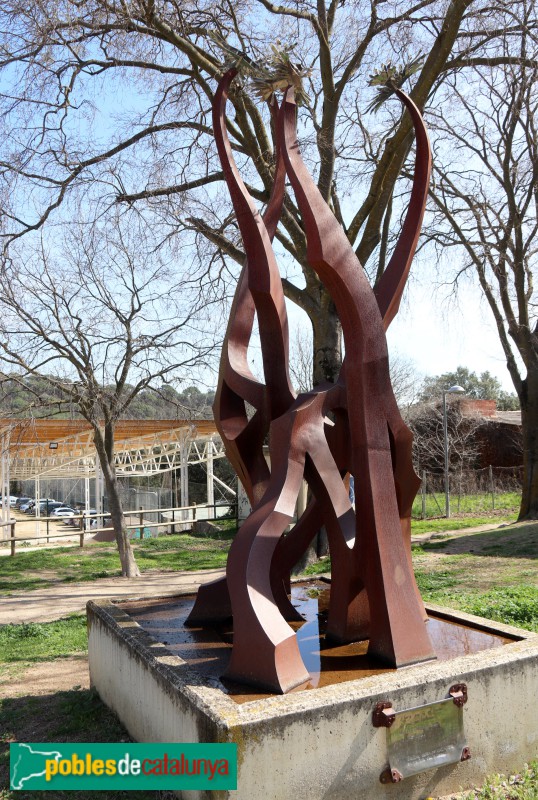 Sant Esteve de Palautordera - Escultura Els Quatre Hereus (Foto: Albert Esteves, 2024) Sant Esteve de Palautordera - Escultura Els Quatre Hereus