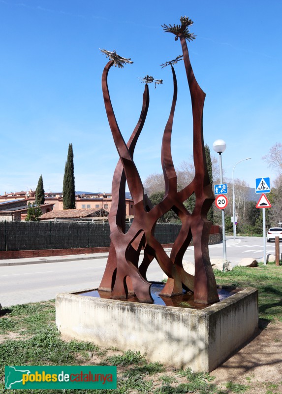 Sant Esteve de Palautordera - Escultura Els Quatre Hereus (Foto: Albert Esteves, 2024) Sant Esteve de Palautordera - Escultura Els Quatre Hereus