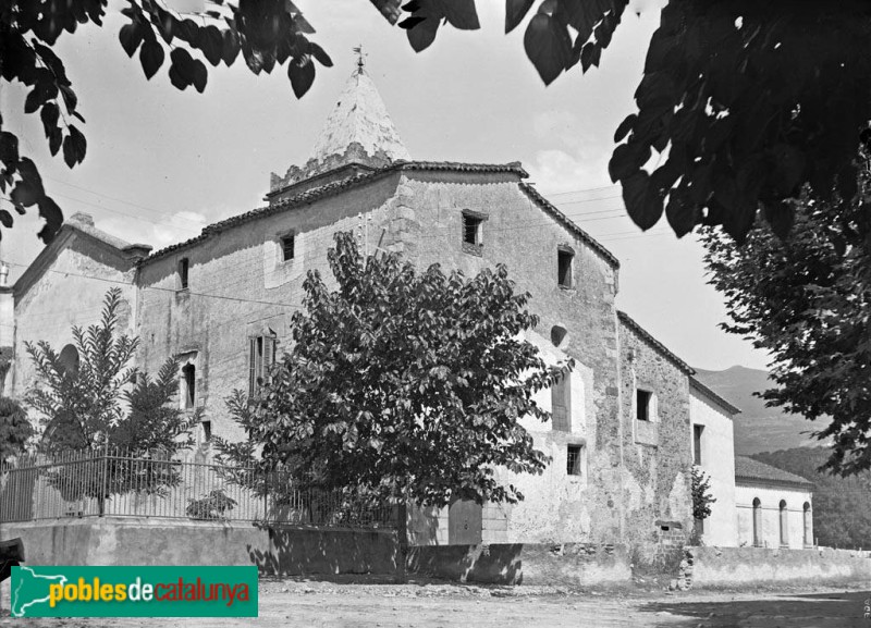 Sant Esteve de Palautordera - Església de Sant Esteve. Antiga rectoria (Foto: <i>Lluís Girau -Arxiu Fotogràfic Centre Excursionista de Catalunya-</i>, 1940) Sant Esteve de Palautordera - Església de Sant Esteve. Antiga rectoria