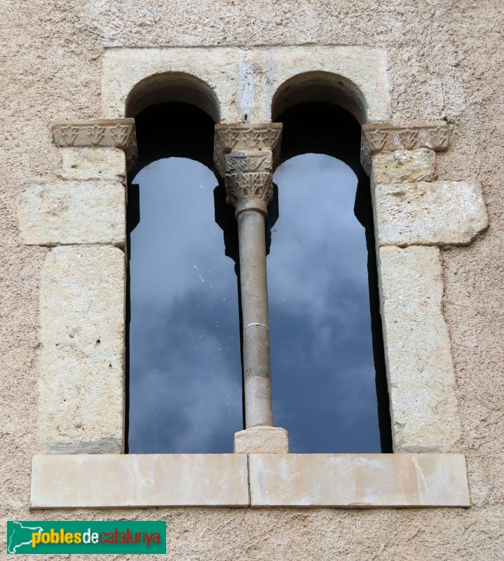 Rubí - Castell, finestra del pati