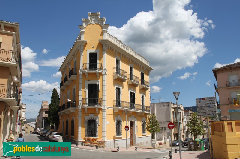 Sant Sadurní d'Anoia - Casa Formosa Ragué (Foto: Albert Esteves, 2013) Sant Sadurní d'Anoia - Casa Formosa Ragué