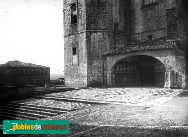 Girona - Catedral. Porta dels Apòstols