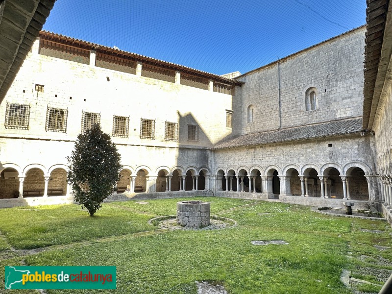Girona - Claustre de la catedral (Foto: Albert Esteves, 2024) Girona - Claustre de la catedral