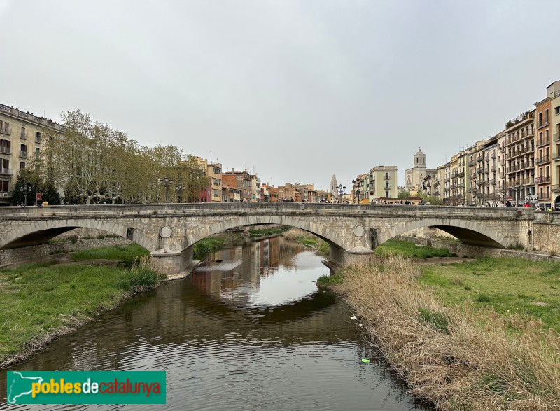 Girona - Pont de Pedra (Foto: Albert Esteves, 2024) Girona - Pont de Pedra