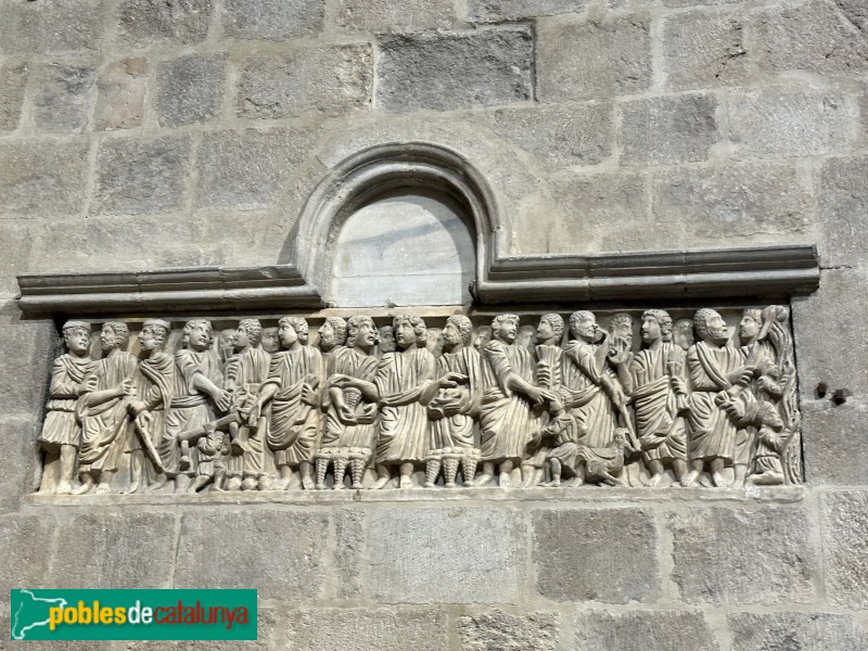 Girona - Sarcòfag de la multiplicació dels pans i els peixos (església de Sant Feliu) (Foto: Albert Esteves, 2024) Girona - Sarcòfag de la multiplicació dels pans i els peixos (església de Sant Feliu)