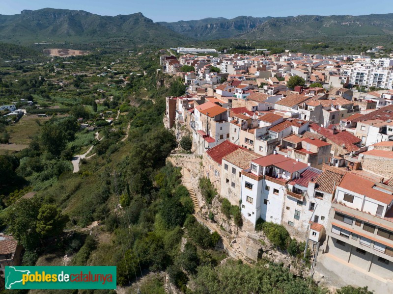 Panoràmica aèria de la Sénia (Foto: Francesc Vidal-Barraquer, 2023) Panoràmica aèria de la Sénia