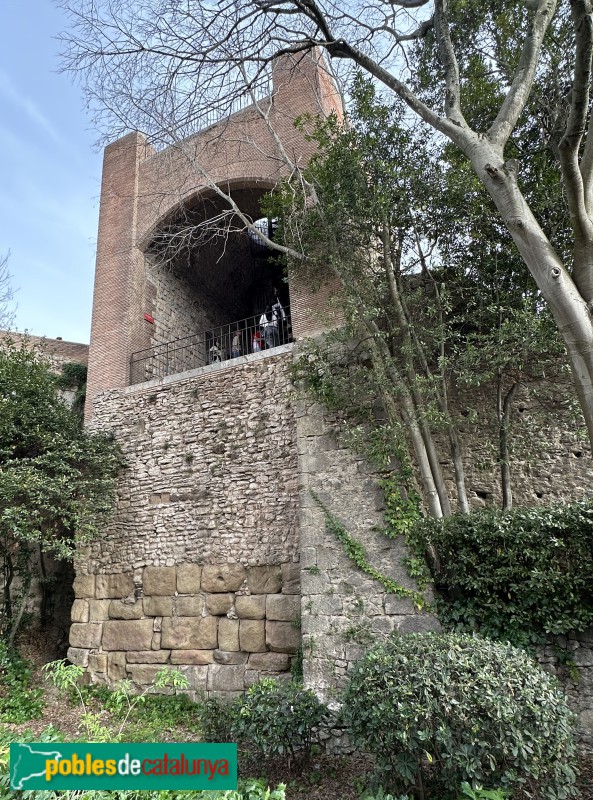 Girona - Torre del Llamp (Foto: Albert Esteves, 2024) Girona - Torre del Llamp