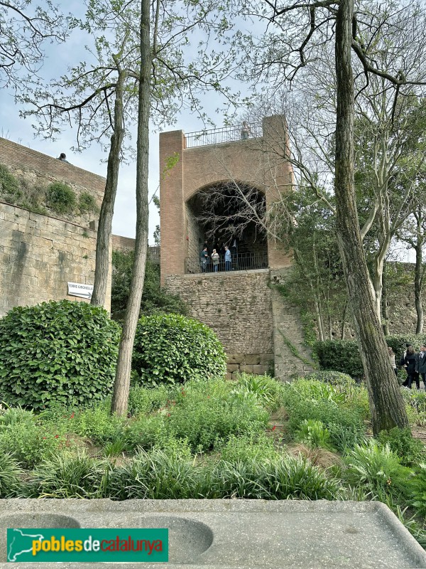 Girona - Torre del Llamp (Foto: Albert Esteves, 2024) Girona - Torre del Llamp