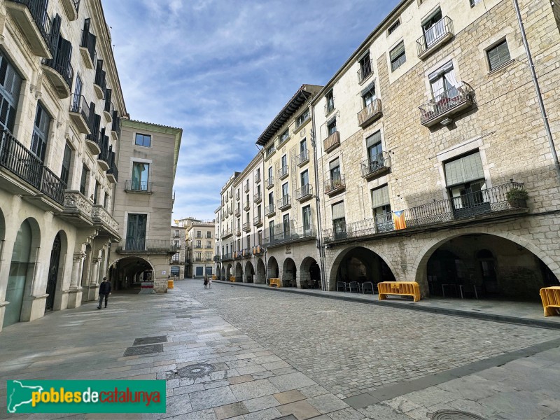 Girona - Plaça del Vi (Foto: Albert Esteves, 2024) Girona - Plaça del Vi