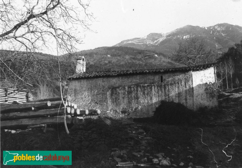 Fogars de Montclús - Església de Santa Maria de l'Illa o de Sant Roc (Foto: <i>Antoni Gallardo -Arxiu Fotogràfic Centre Excursionista de Catalunya-</i>, 1929) Fogars de Montclús - Església de Santa Maria de l'Illa o de Sant Roc