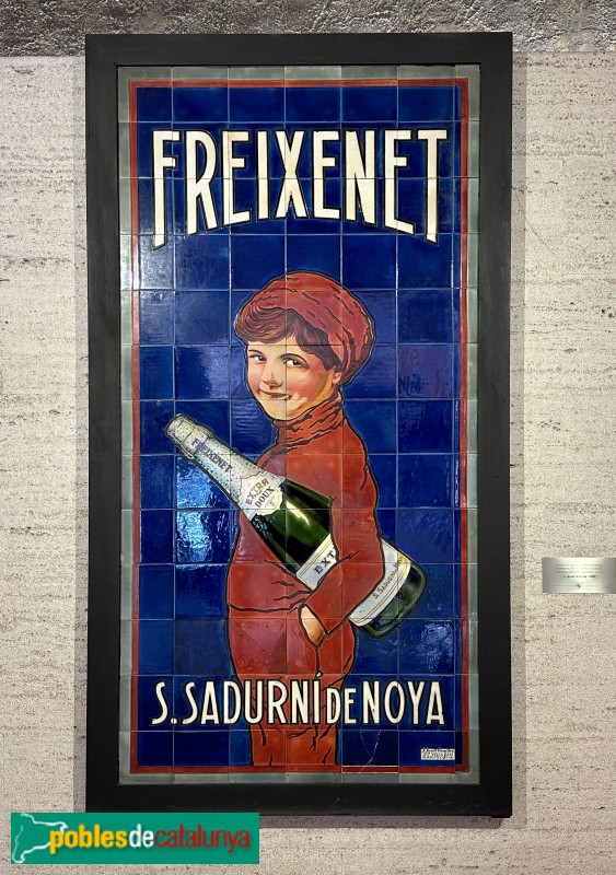 Sant Sadurní d'Anoia - Caves Freixenet. Cartell ceràmic de Salvador Sunet Urgellès (1929) (Foto: Albert Esteves, 2024) Sant Sadurní d'Anoia - Caves Freixenet. Cartell ceràmic de Salvador Sunet Urgellès (1929)