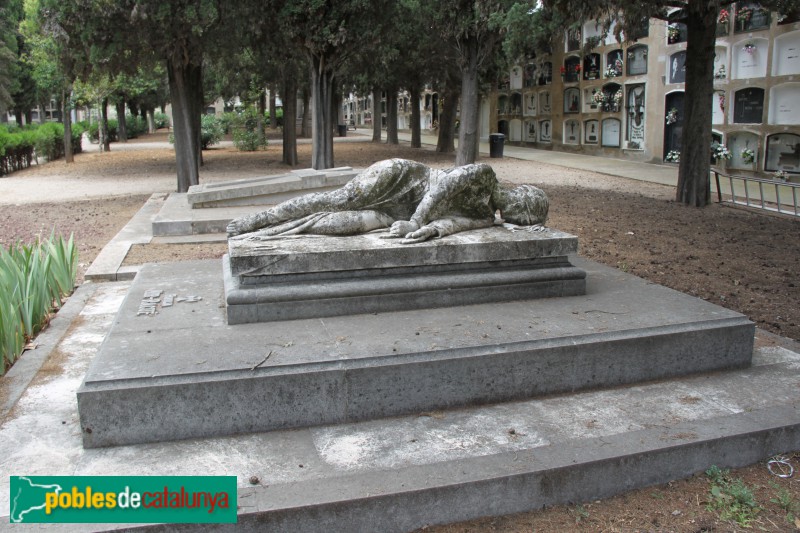 Sant Sadurní d'Anoia - Cementiri. Sepulcre Mir-Ragué (Foto: Albert Esteves, 2013) Sant Sadurní d'Anoia - Cementiri. Sepulcre Mir-Ragué