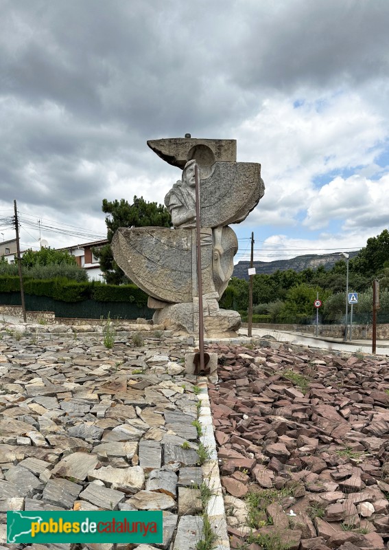 Bigues i Riells del Fai - Monument d'homenatge als talladors (Foto: Albert Esteves, 2024) Bigues i Riells del Fai - Monument d'homenatge als talladors