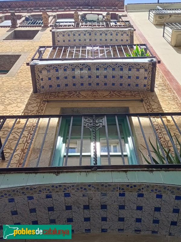 Barcelona - Marquès de Barberà, 24 (Casa Carlos de Llanza) (Foto: Anna Corcoll, 2024) Barcelona - Marquès de Barberà, 24 (Casa Carlos de Llanza)