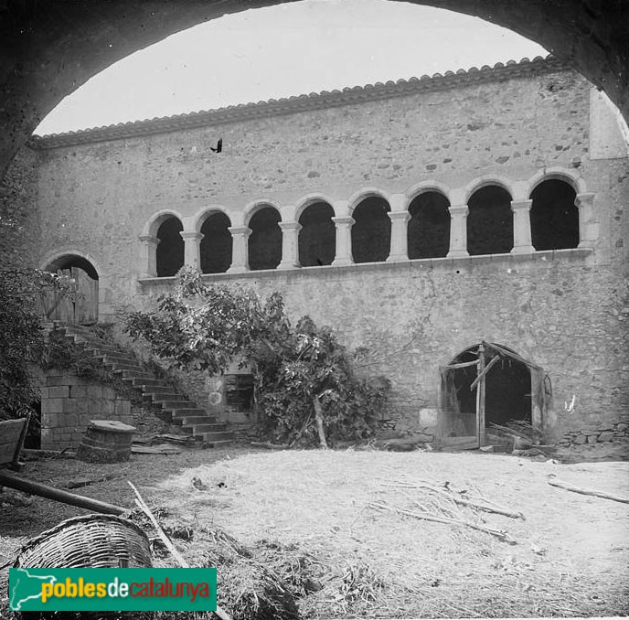 Santa Coloma de Farners - Sant Salvi de Cladells (Foto: <i>Josep Salvany, Fons Salvany-Biblioteca de Catalunya</i>, 1917) Santa Coloma de Farners - Sant Salvi de Cladells