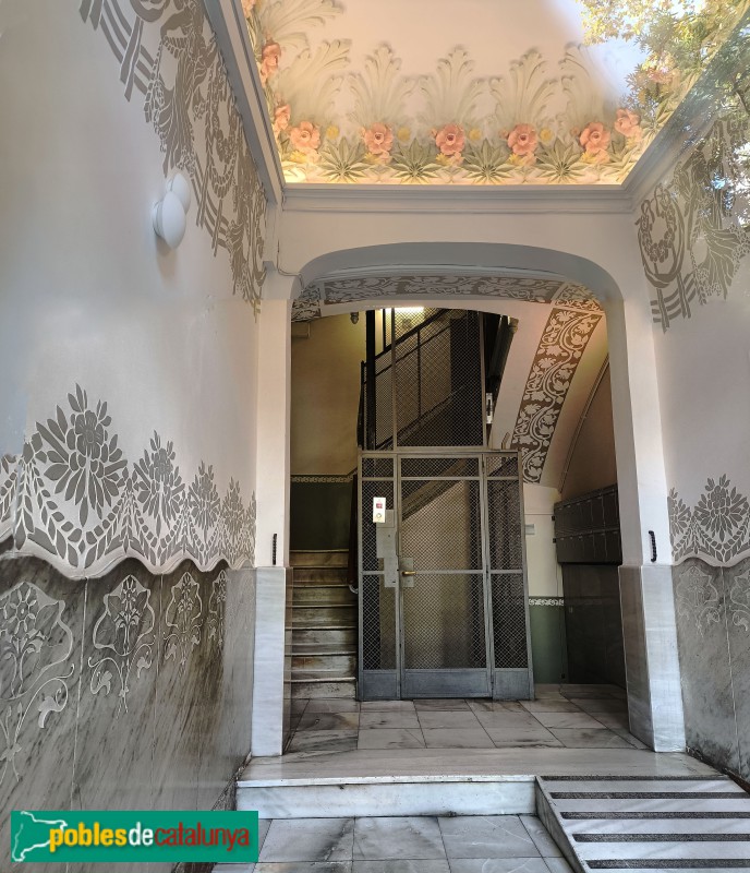 Barcelona - Casa Rarimi Gènova (Floridablanca, 129) (Foto: Anna Corcoll, 2022) Barcelona - Casa Rarimi Gènova (Floridablanca, 129)