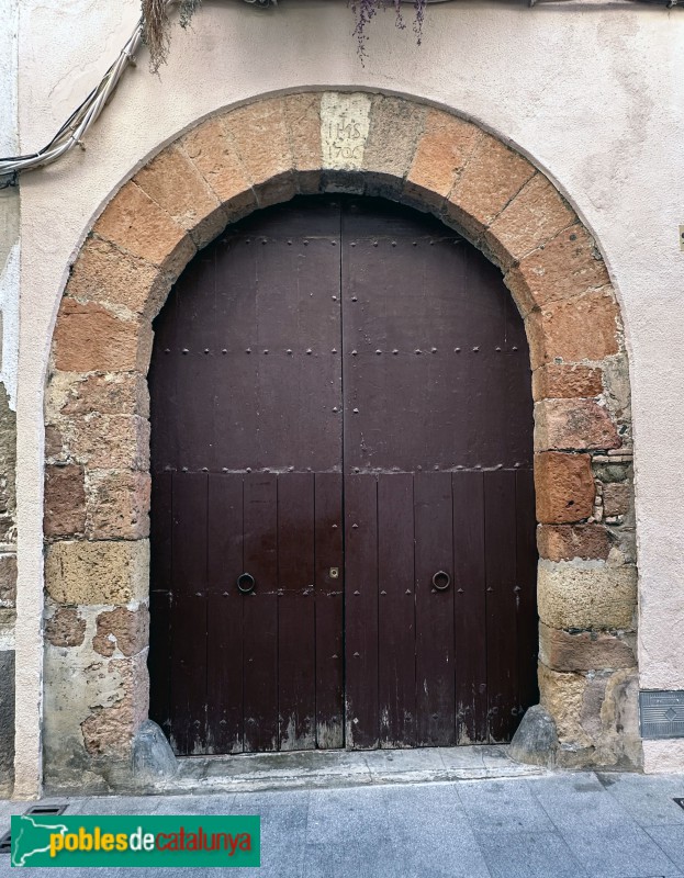 Cambrils - Carrer Major. Portal de 1706 (Foto: Albert Esteves, 2024) Cambrils - Carrer Major. Portal de 1706
