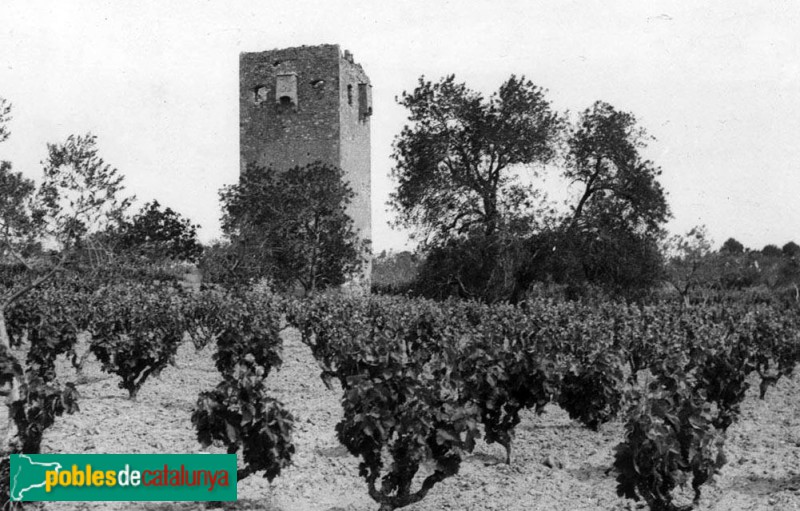 Cambrils - Torre del Mas del Bisbe (Foto: <i>Antoni Gallardo -Arxiu Fotogràfic Centre Excursionista de Catalunya-</i>, 1935) Cambrils - Torre del Mas del Bisbe