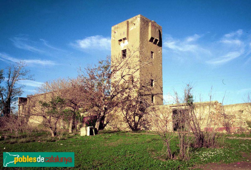 Cambrils - Torre del Mas d'en Blai (Foto: <i>Ramon Aloguin -calaix.gencat.cat-</i>, 1996) Cambrils - Torre del Mas d'en Blai