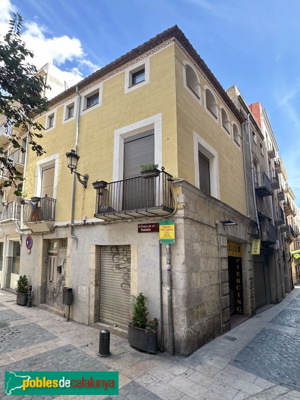 Reus - Carrer Santa Anna, 5 (Foto: Albert Esteves, 2024) Reus - Carrer Santa Anna, 5