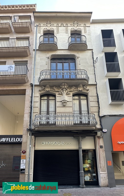 Reus - Carrer Monterols, 34 (Cal Carpa) (Foto: Albert Esteves, 2024) Reus - Carrer Monterols, 34 (Cal Carpa)