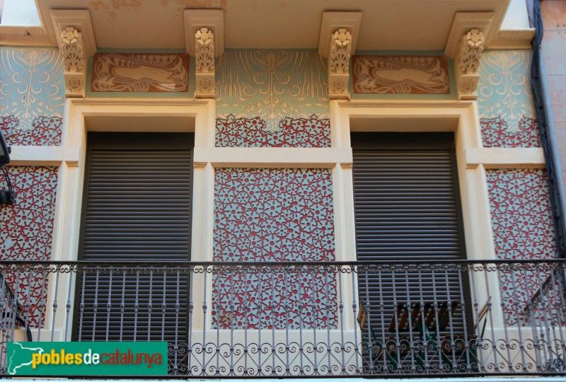 Reus - Carrer Monterols, 30 (Cal Codina) (Foto: Albert Esteves, 2024) Reus - Carrer Monterols, 30 (Cal Codina)