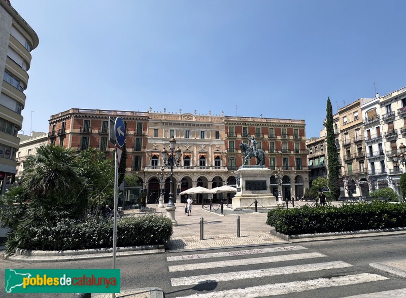 Reus - Plaça del General Prim (Foto: Albert Esteves, 2024) Reus - Plaça del General Prim