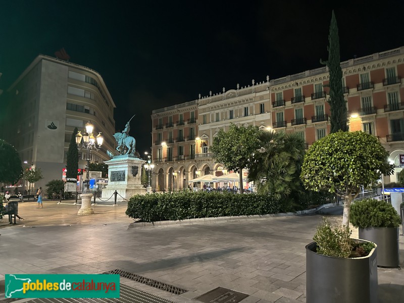 Reus - Plaça del General Prim (Foto: Albert Esteves, 2024) Reus - Plaça del General Prim