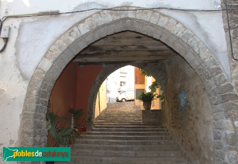 Anglès - Carrer d'Avall, 20 (Foto: Albert Esteves, 2012) Anglès - Carrer d'Avall, 20