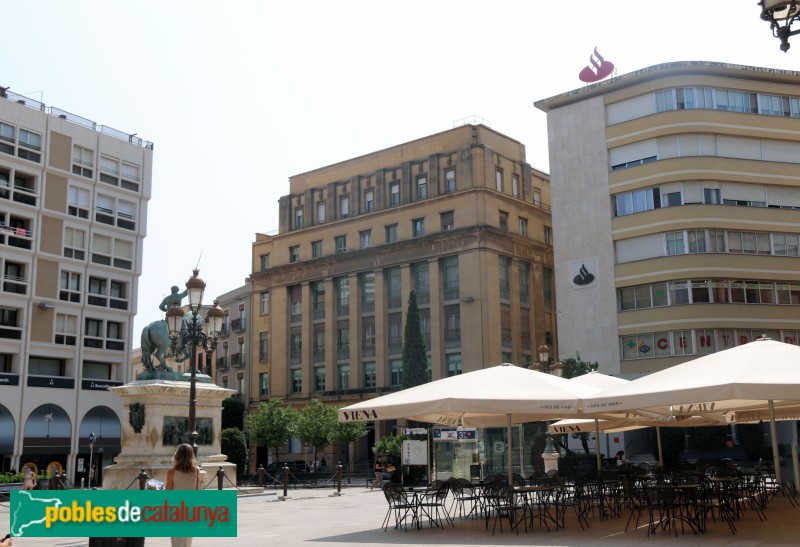 Reus - Plaça del General Prim. Part moderna (Foto: Albert Esteves, 2024) Reus - Plaça del General Prim. Part moderna