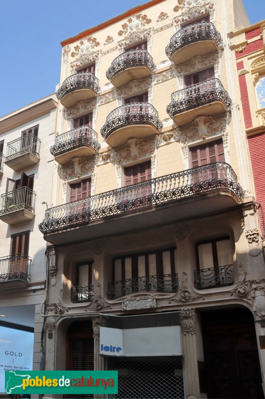 Reus - Carrer LLovera, 19-21 (Casa Tomàs Jordi) (Foto: Albert Esteves, 2024) Reus - Carrer LLovera, 19-21 (Casa Tomàs Jordi)