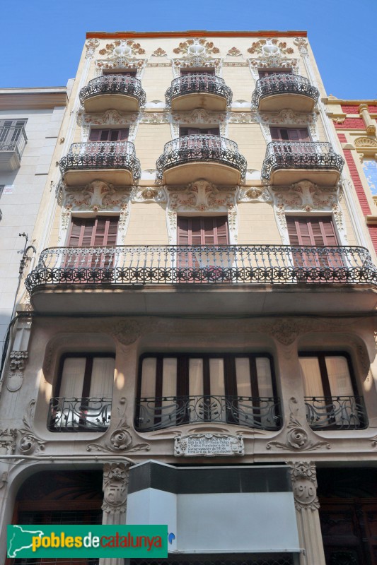 Reus - Carrer LLovera, 19-21 (Casa Tomàs Jordi) (Foto: Albert Esteves, 2024) Reus - Carrer LLovera, 19-21 (Casa Tomàs Jordi)