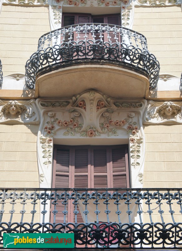 Reus - Carrer LLovera, 19-21 (Casa Tomàs Jordi) (Foto: Albert Esteves, 2024) Reus - Carrer LLovera, 19-21 (Casa Tomàs Jordi)