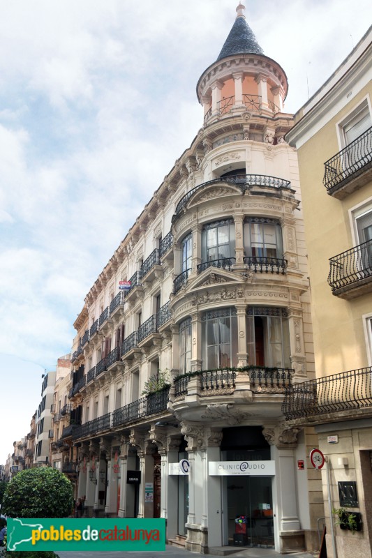 Reus - Carrer Llovera, 54-56 (Casa Boule) (Foto: Albert Esteves, 2024) Reus - Carrer Llovera, 54-56 (Casa Boule)