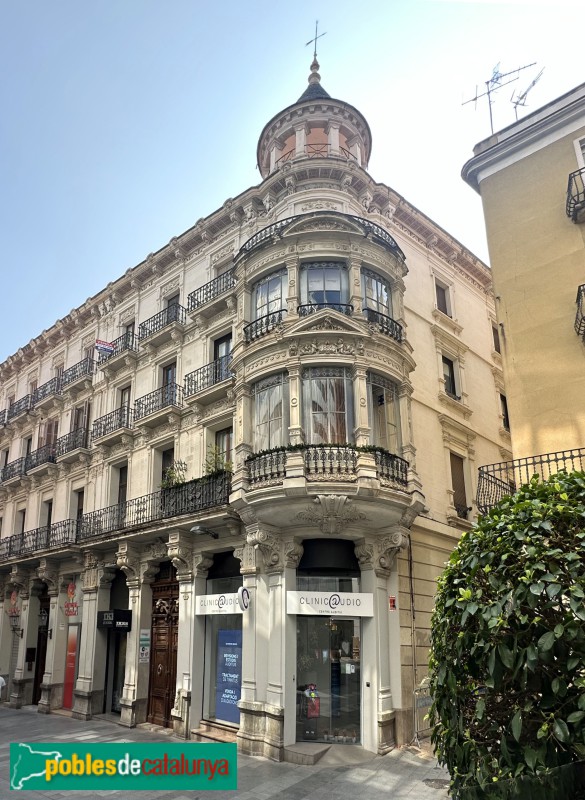 Reus - Carrer Llovera, 54-56 (Casa Boule) (Foto: Albert Esteves, 2024) Reus - Carrer Llovera, 54-56 (Casa Boule)