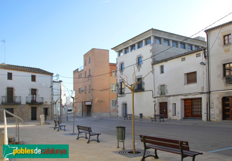 Vilobí d'Onyar - Plaça Vella (Foto: Albert Esteves, 2012) Vilobí d'Onyar - Plaça Vella
