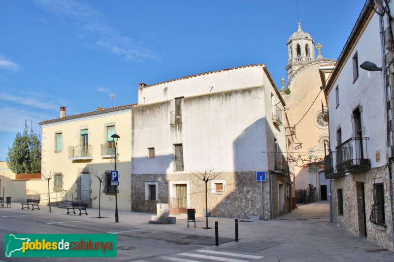 Vilobí d'Onyar - Plaça Vella (Foto: Albert Esteves, 2012) Vilobí d'Onyar - Plaça Vella
