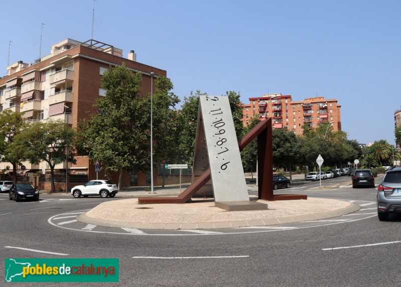 Reus - Escultura <i>Rellotge de sol</i> (Foto: Albert Esteves, 2024) Reus - Escultura <i>Rellotge de sol</i>