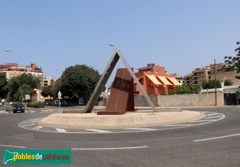 Reus - Escultura <i>Rellotge de sol</i> (Foto: Albert Esteves, 2024) Reus - Escultura <i>Rellotge de sol</i>