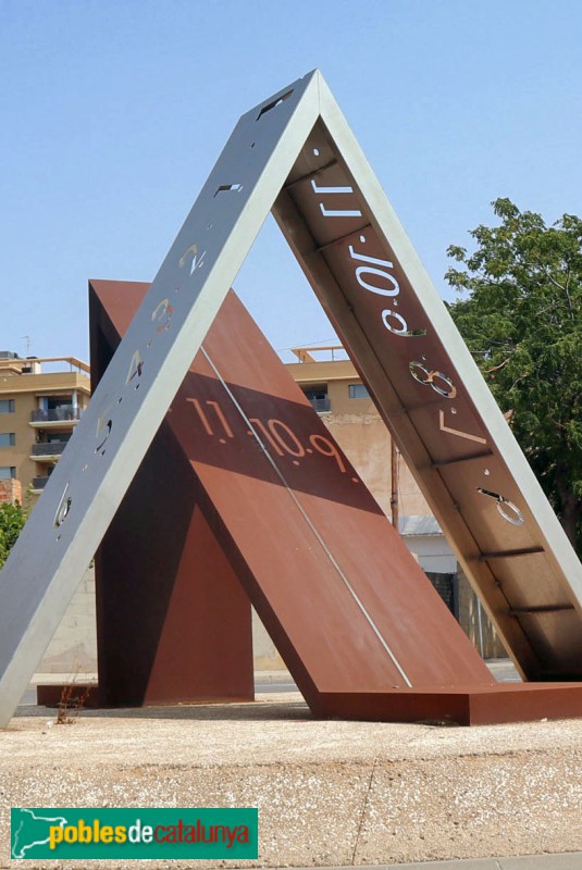 Reus - Escultura Rellotge de sol (Foto: Albert Esteves, 2024) Reus - Escultura Rellotge de sol