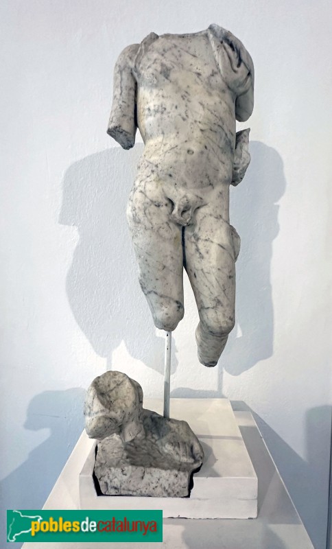 Reus - Museu Vilaseca. Bacus (segle II dC), procedent de la vil·la romana dels Antigons (Foto: Albert Esteves, 2024) Reus - Museu Vilaseca. Bacus (segle II dC), procedent de la vil·la romana dels Antigons