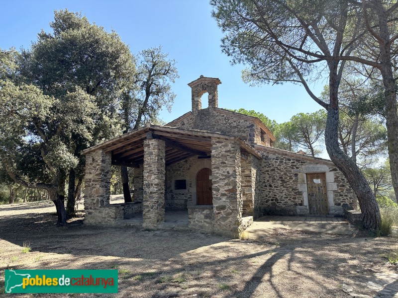 Llambilles - Església de Sant Cristòfol del Bosc (Foto: Albert Esteves, 2024) Llambilles - Església de Sant Cristòfol del Bosc