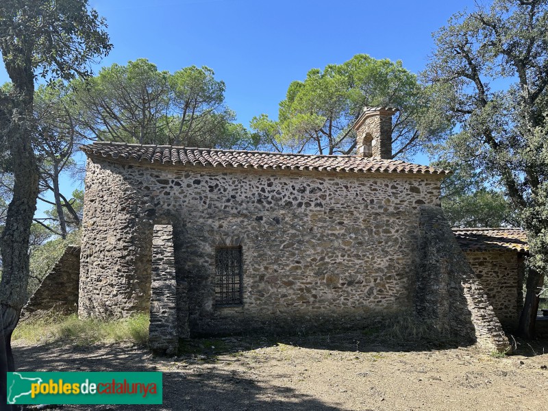 Llambilles - Església de Sant Cristòfol del Bosc (Foto: Albert Esteves, 2024) Llambilles - Església de Sant Cristòfol del Bosc