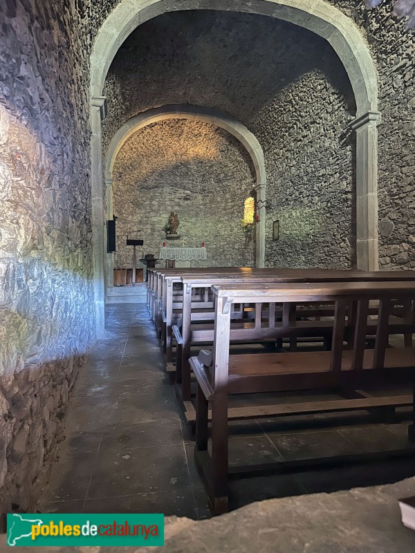 Llambilles - Església de la Mare de Déu de la Pietat (Erols) (Foto: Albert Esteves, 2024) Llambilles - Església de la Mare de Déu de la Pietat (Erols)