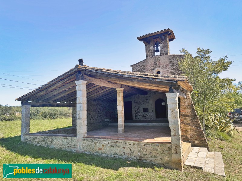 Llambilles - Església de la Mare de Déu de la Pietat (Erols) (Foto: Albert Esteves, 2024) Llambilles - Església de la Mare de Déu de la Pietat (Erols)