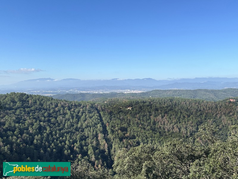 Sant Martí Vell - Panoràmica des del santuari de la M.D. dels Àngels (Foto: Albert Esteves, 2024) Sant Martí Vell - Panoràmica des del santuari de la M.D. dels Àngels