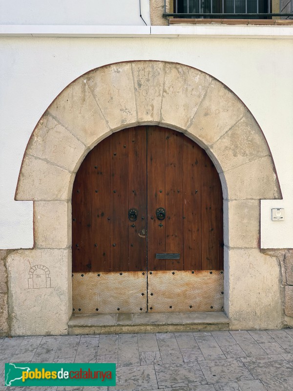 Botarell - Nucli antic. Portal (1621) (Foto: Albert Esteves, 2024) Botarell - Nucli antic. Portal (1621)